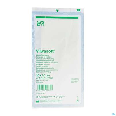 Sie sehen eine Packung Vlieskompressen Vliwasoft 4fach Steril 10x 20cm 2st, Produktbild: 02 Vlieskompressen Vliwasoft 4fach Steril 10x 20cm 2st, A-Nr.: 1016960 - 02