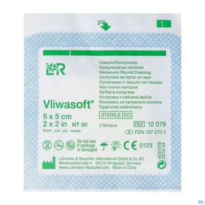 Sie sehen eine Packung Vlieskompressen Vliwasoft 6fach Steril 5x 5cm 2st, Produktbild: 03 Vlieskompressen Vliwasoft 6fach Steril 5x 5cm 2st, A-Nr.: 1372703 - 03