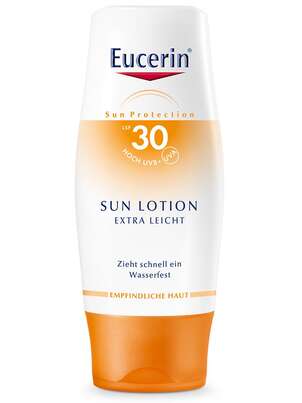Sie sehen eine Packung Eucerin SUN LOTION Extra Leicht LSF 30, Produktbild: 01 Eucerin SUN LOTION Extra Leicht LSF 30, A-Nr.: 3270059 - 01