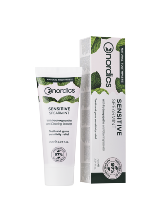 Sie sehen eine Packung Repair Zahnpasta Sensitive Spearmint Nordics, Produktbild: 01 Repair Zahnpasta Sensitive Spearmint Nordics, A-Nr.: 5973167 - 01