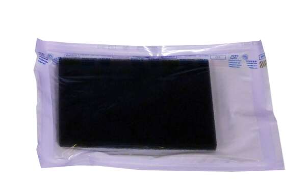 Sie sehen eine Packung MOMOSAN-schwarz steril Wund-Pads 15x10x2cm, 10 Stück, Produktbild: 02 MOMOSAN-schwarz steril Wund-Pads 15x10x2cm, 10 Stück, A-Nr.: 3421021 - 02