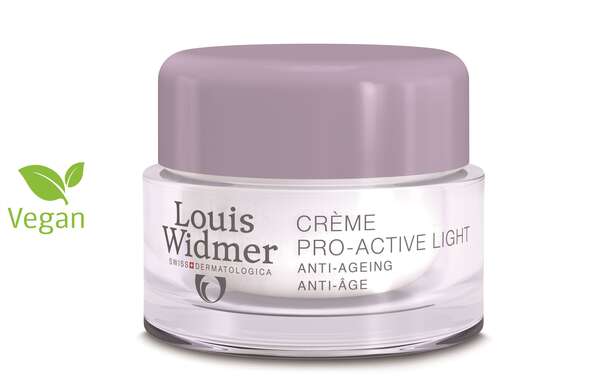 Sie sehen eine Packung Widmer Creme Pro-Active Light, Produktbild: 01 Widmer Creme Pro-Active Light, A-Nr.: 4331219 - 01