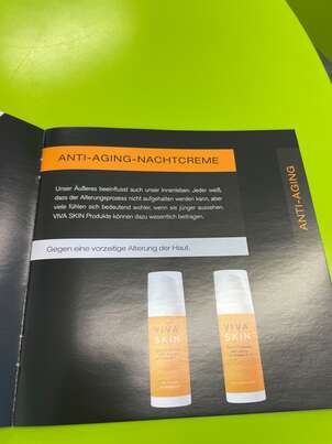 Sie sehen eine Packung Viva Skin Nachtcreme trockene Haut 50ml, Produktbild: 02 Viva Skin Nachtcreme trockene Haut 50ml, A-Nr.: 2682920 - 02