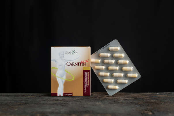 Sie sehen eine Packung Carnitin plus Kapseln Ökopan 30 Stück, Produktbild: 02 Carnitin plus Kapseln Ökopan 30 Stück, A-Nr.: 3049113 - 02