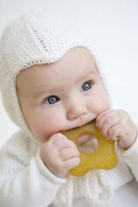 Sie sehen eine Packung Bio Beißring Seestern Zahnungshilfe, Produktbild: 04 Bio Beißring Seestern Zahnungshilfe, A-Nr.: 5568739 - 04